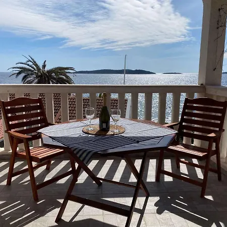 By The Sea Apartment