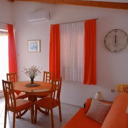 By The Sea Apartment