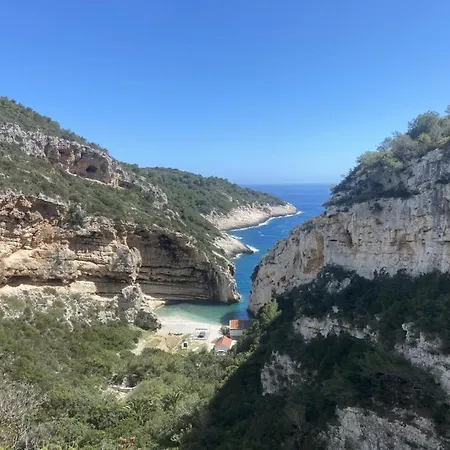 By The Sea * Vis